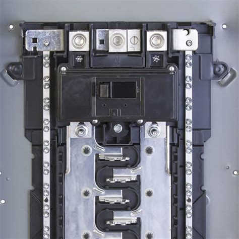 These Interlock <strong>kits</strong> are designed specifically to work with Siemens electrical panels It features <strong>feed</strong> - thru <strong>lugs</strong> to wire to a sub- panel Turn on the main power in the breaker box, followed by each circuit breaker one by one Leviton's Circuit Breaker Field-Installable Main or Sub- <strong>Feed Lug Kit</strong>, LL630, accommodates wires of size 3 AWG - 300 MCM. . Square d homeline 200 amp feed through lug kit